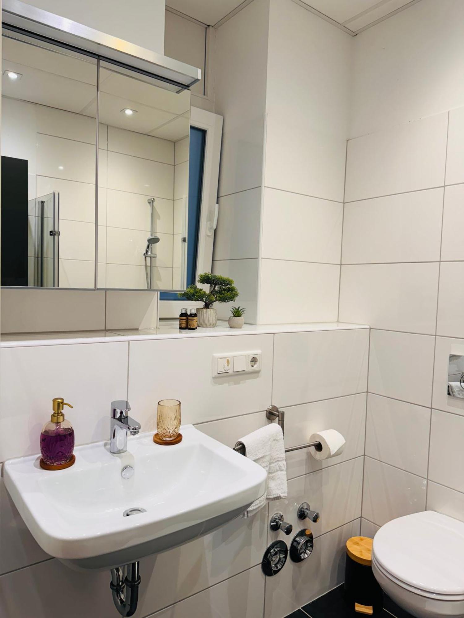 Klassen Stay - Designer Altbau Apartment Mit 2 Zimmer - Naehe Zentrum Und Rhein كوبلنس المظهر الخارجي الصورة